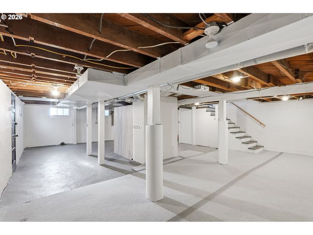 2128 Sw EDGEWOOD Rd, Portland, OR 97201