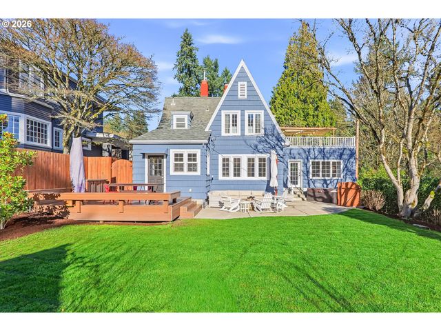 2128 Sw EDGEWOOD Rd, Portland, OR 97201