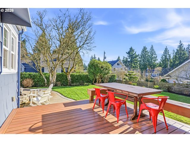 2128 Sw EDGEWOOD Rd, Portland, OR 97201