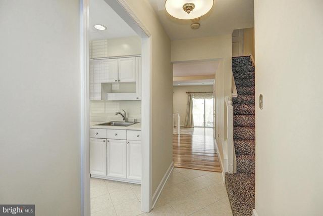 5812 APSLEY HOUSE CT, Alexandria, VA 22310