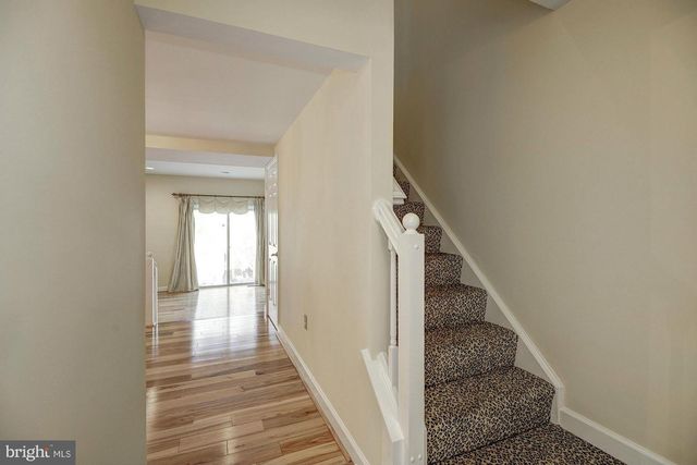 5812 APSLEY HOUSE CT, Alexandria, VA 22310