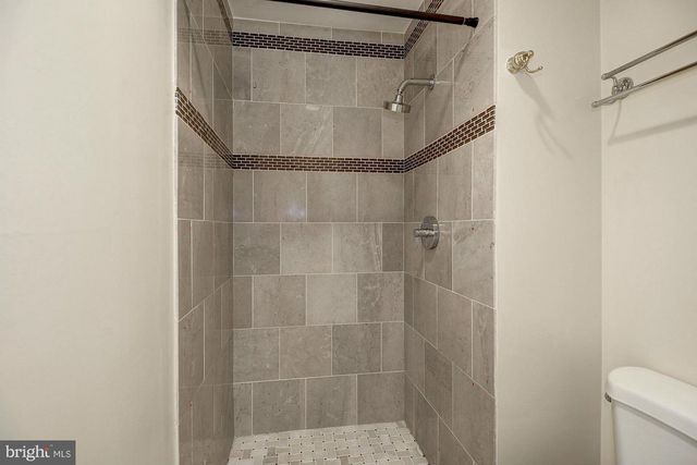 5812 APSLEY HOUSE CT, Alexandria, VA 22310