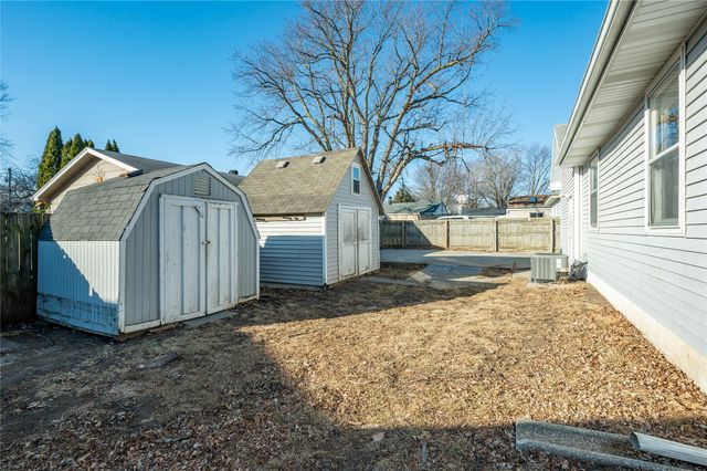 504 Watrous Avenue, Des Moines, IA 50315