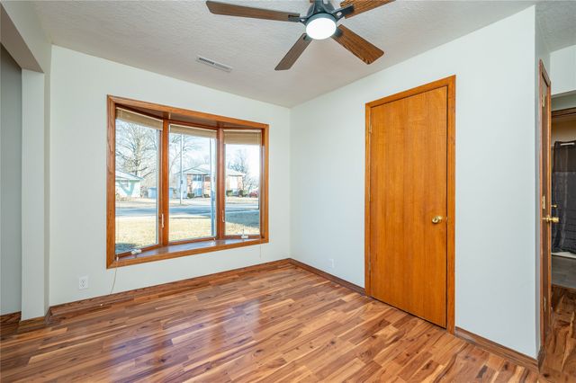 504 Watrous Avenue, Des Moines, IA 50315