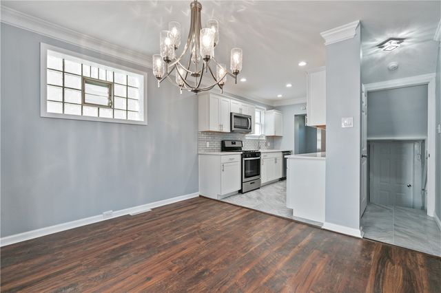 200 Thomas Street, West Mifflin, PA 15122