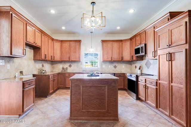 110 Haydite Avenue, Lafayette, LA 70507