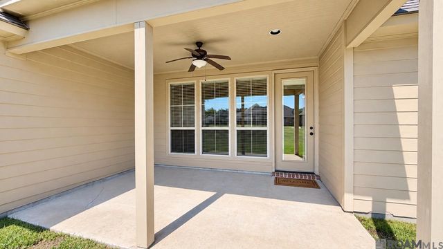 22265 Fairway View Dr, Zachary, LA 70791