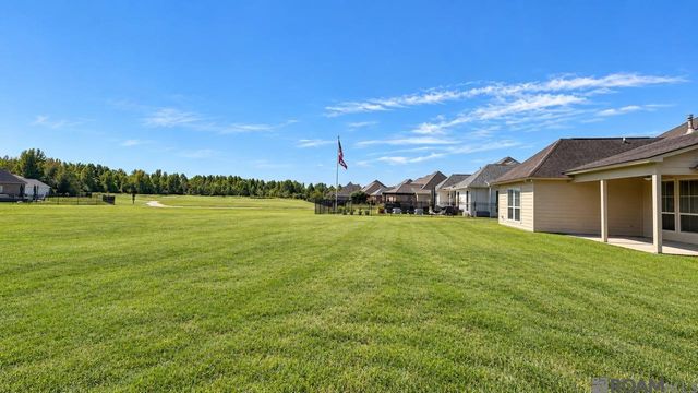 22265 Fairway View Dr, Zachary, LA 70791