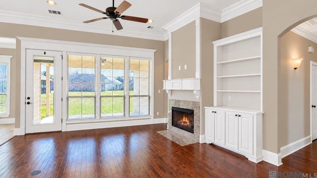 22265 Fairway View Dr, Zachary, LA 70791