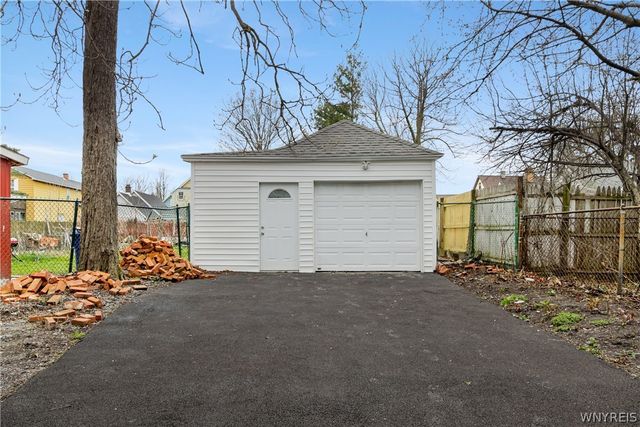 152 Military Road, Buffalo, NY 14207