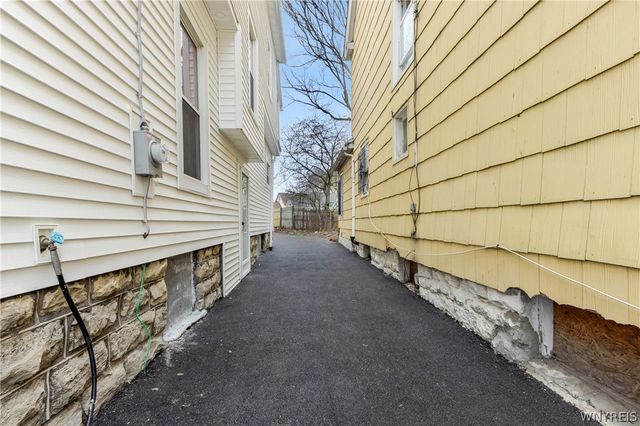 152 Military Road, Buffalo, NY 14207