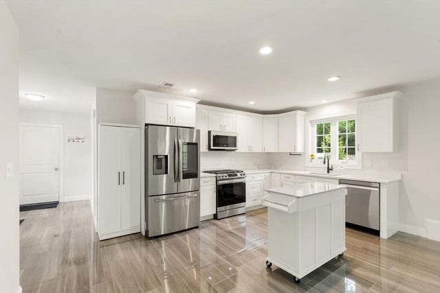 1295 Main St, Reading, MA 01867
