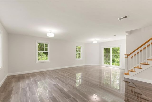 1295 Main St, Reading, MA 01867