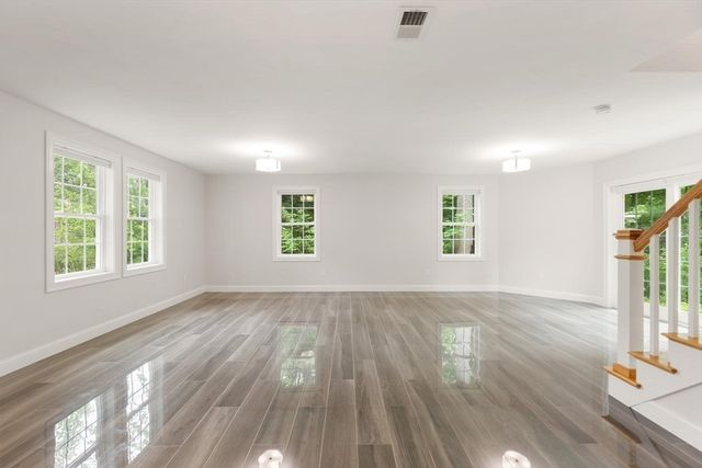 1295 Main St, Reading, MA 01867