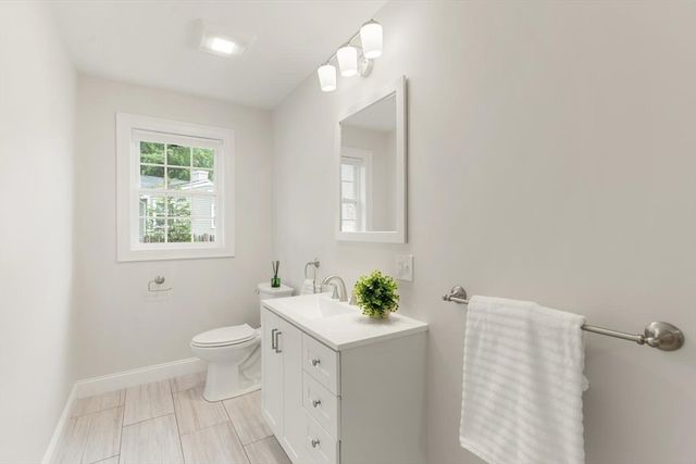 1295 Main St, Reading, MA 01867