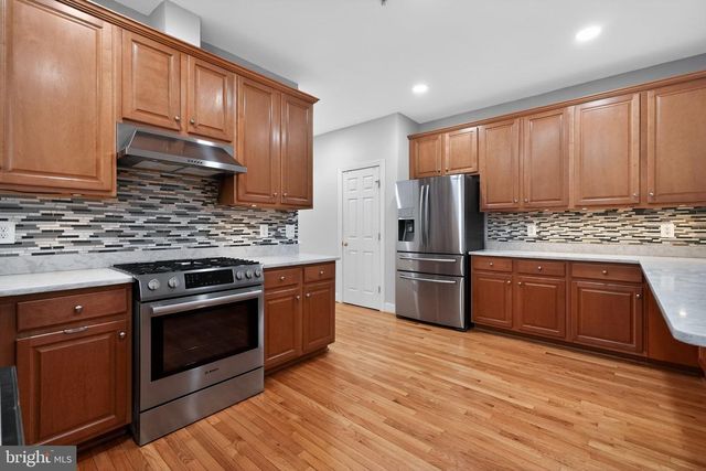 809 ROYAL CRES, Rockville, MD 20850