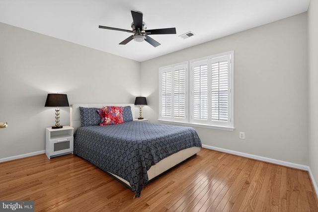 809 ROYAL CRES, Rockville, MD 20850