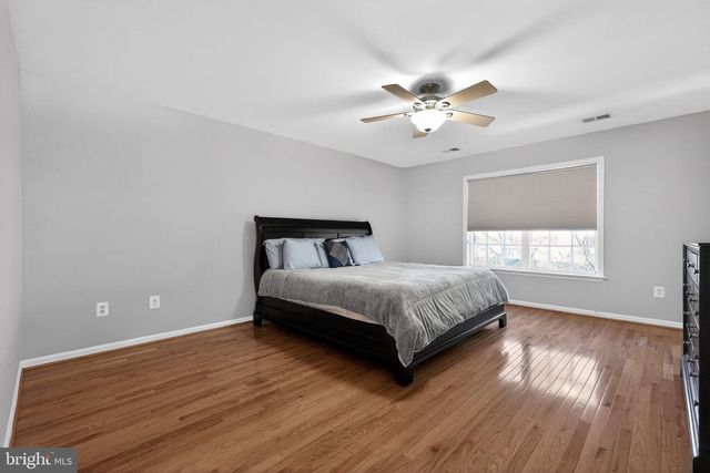 809 ROYAL CRES, Rockville, MD 20850