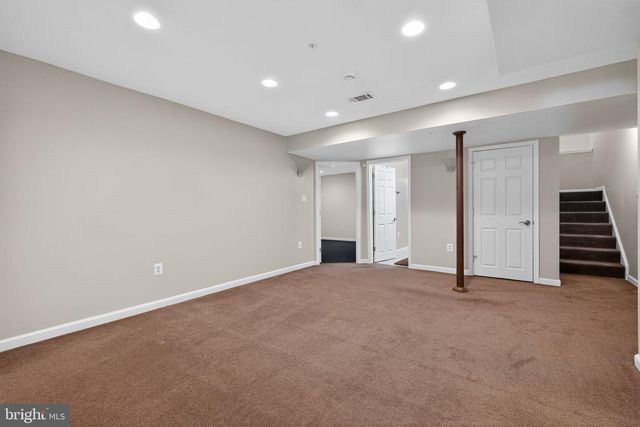 809 ROYAL CRES, Rockville, MD 20850