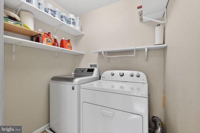 809 ROYAL CRES, Rockville, MD 20850