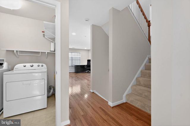 809 ROYAL CRES, Rockville, MD 20850