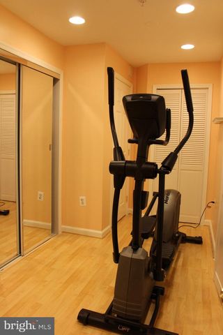 809 ROYAL CRES, Rockville, MD 20850