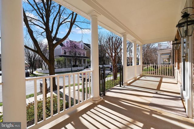 809 ROYAL CRES, Rockville, MD 20850