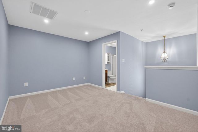 809 ROYAL CRES, Rockville, MD 20850