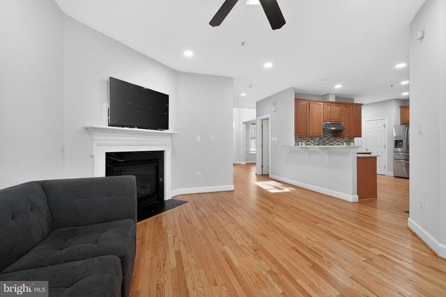 809 ROYAL CRES, Rockville, MD 20850