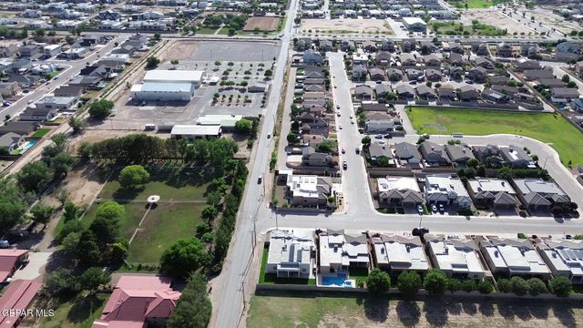 872 Mision de Salta Avenue, El Paso, TX 79932