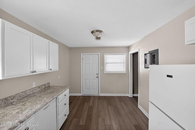 2920 Lakewood Drive, Jackson, MS 39212