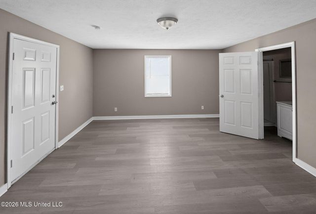 2920 Lakewood Drive, Jackson, MS 39212