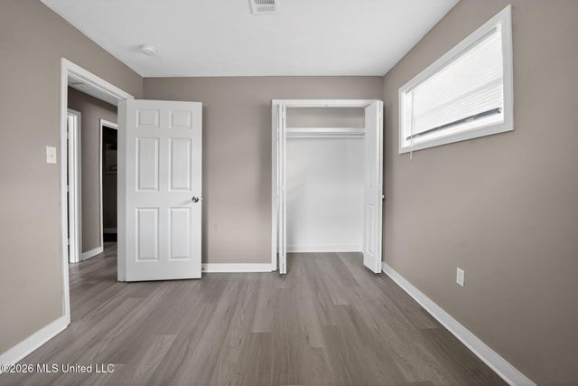 2920 Lakewood Drive, Jackson, MS 39212