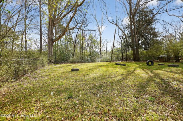 2920 Lakewood Drive, Jackson, MS 39212