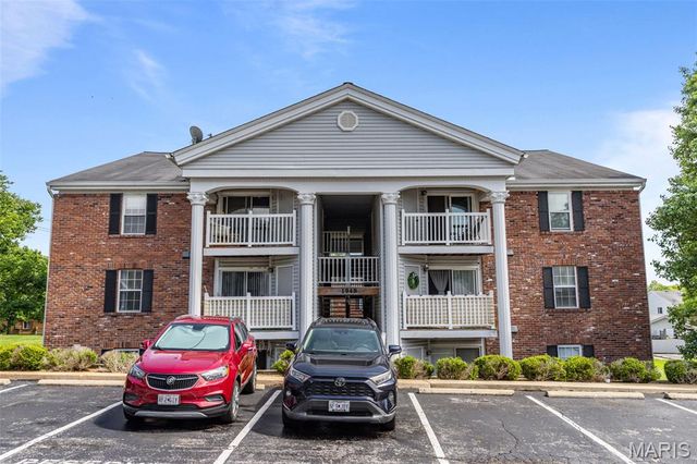 1948 Marine Terrace Drive B, St Louis, MO 63146