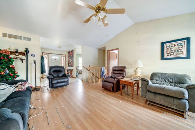 3734 Renfro Road, Cherry Valley, IL 61016