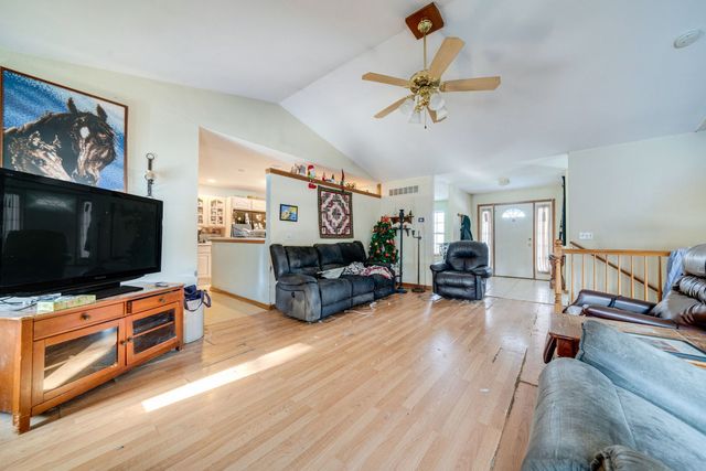 3734 Renfro Road, Cherry Valley, IL 61016