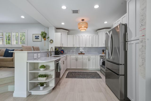 2642 NE 26th Terrace, Lighthouse Point, FL 33064