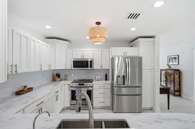 2642 NE 26th Terrace, Lighthouse Point, FL 33064