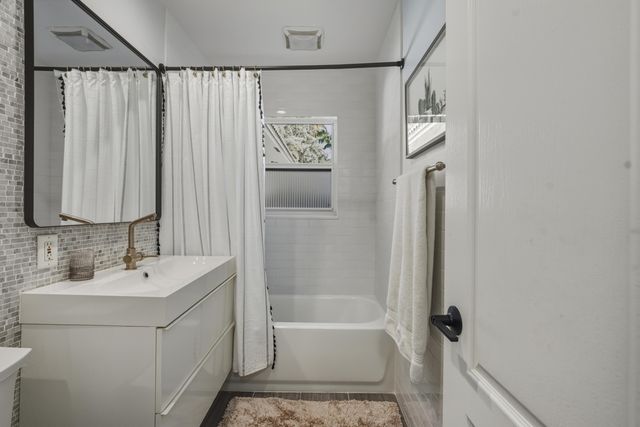 2642 NE 26th Terrace, Lighthouse Point, FL 33064