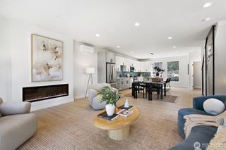 7103 210 Street SW #B, Edmonds, WA 98026