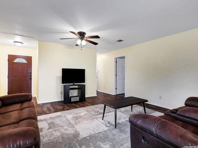 8806 Mission Top, San Antonio, TX 78223