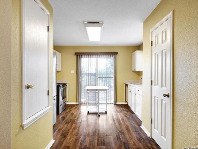 8806 Mission Top, San Antonio, TX 78223