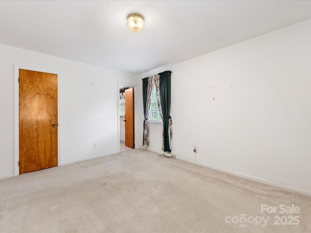 512 Holiday Road, Gastonia, NC 28054