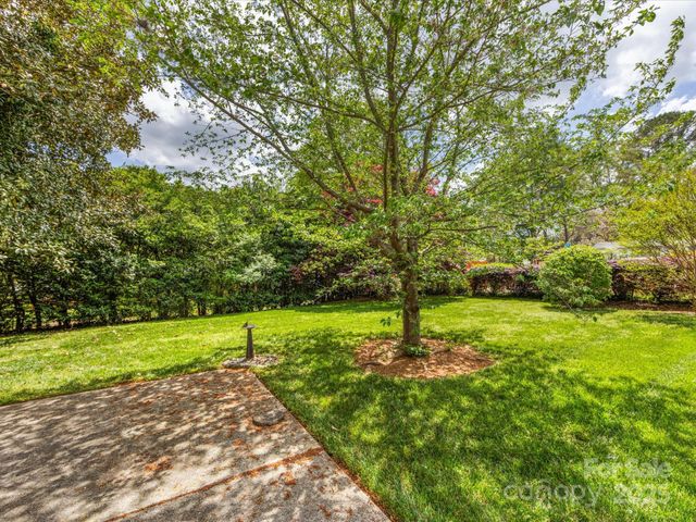512 Holiday Road, Gastonia, NC 28054
