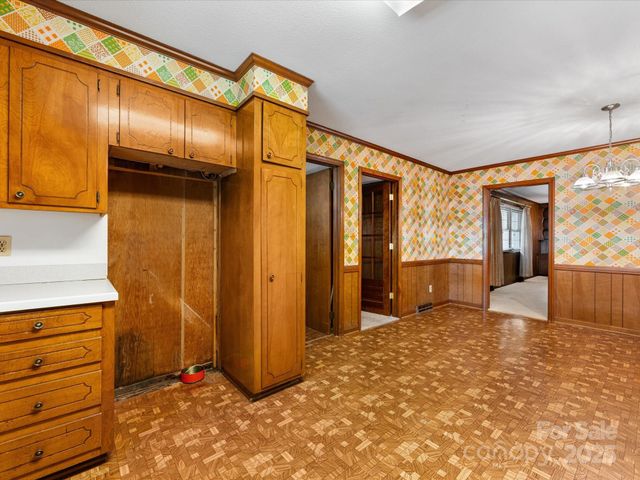 512 Holiday Road, Gastonia, NC 28054