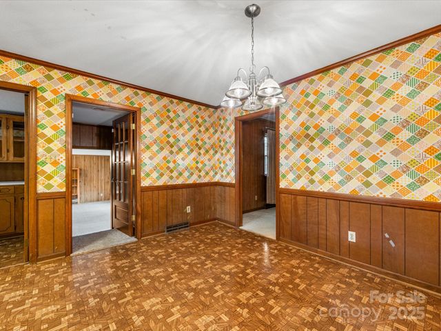 512 Holiday Road, Gastonia, NC 28054