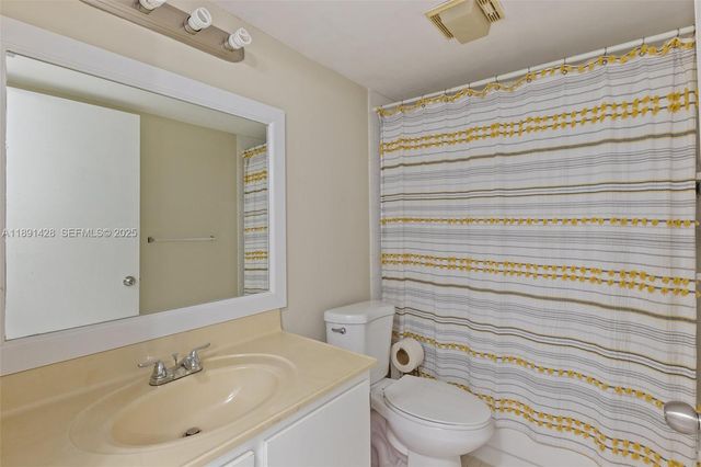 1251 SW 125th Avenue 211T, Pembroke Pines, FL 33027