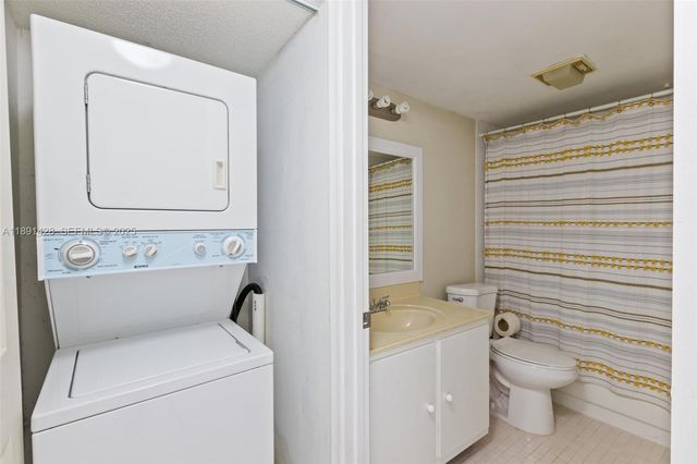 1251 SW 125th Avenue 211T, Pembroke Pines, FL 33027