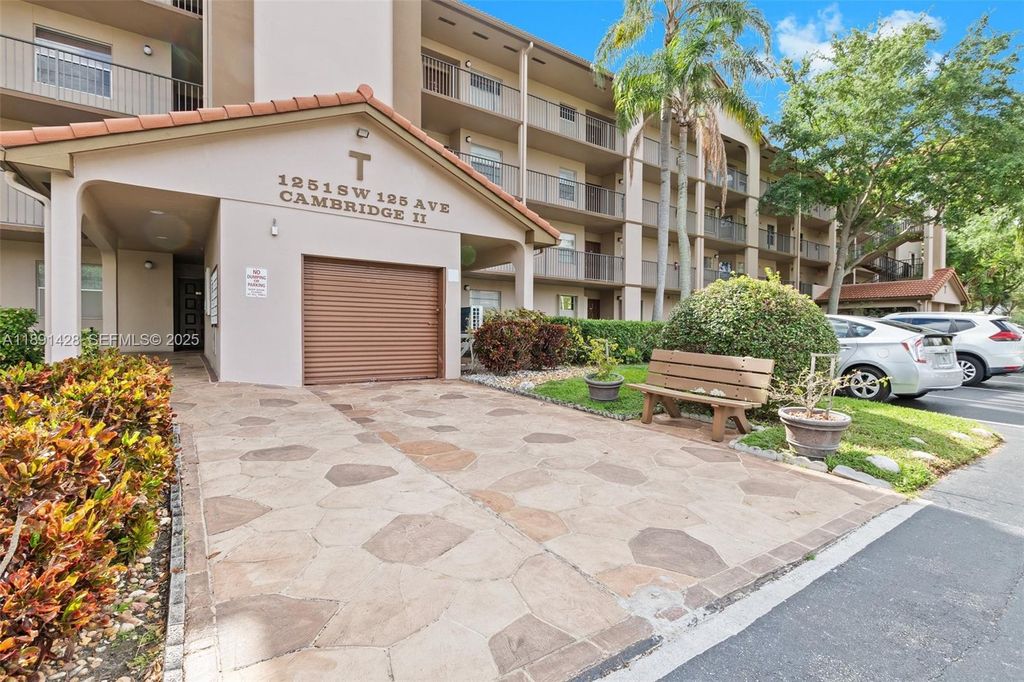 1251 SW 125th Avenue 211T, Pembroke Pines, FL 33027